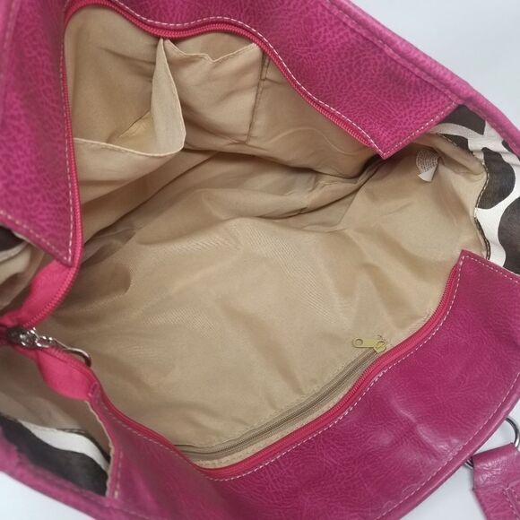 Safari Print Tote Bag Accented in Beautiful Bright Pink. - Picture 13 of 16